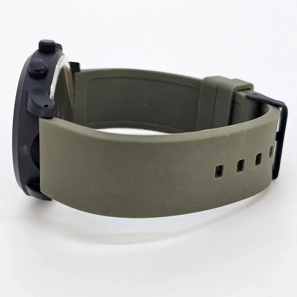 Men's Watch 45MM Black‎ Case Black Dial Dark Green Plastic Bands New Battery